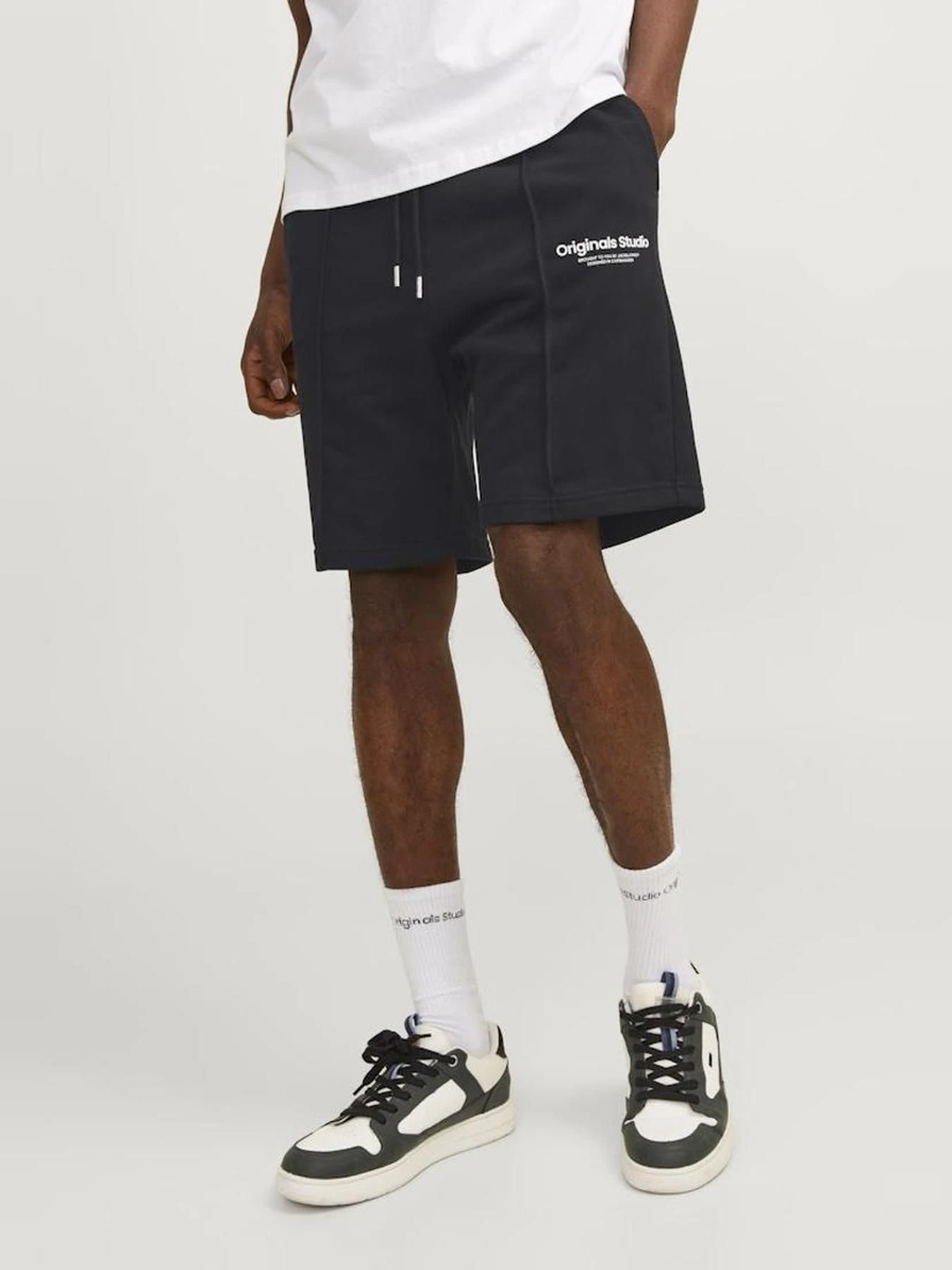 Шорты JACK & JONES модель 12252251_Black Фото