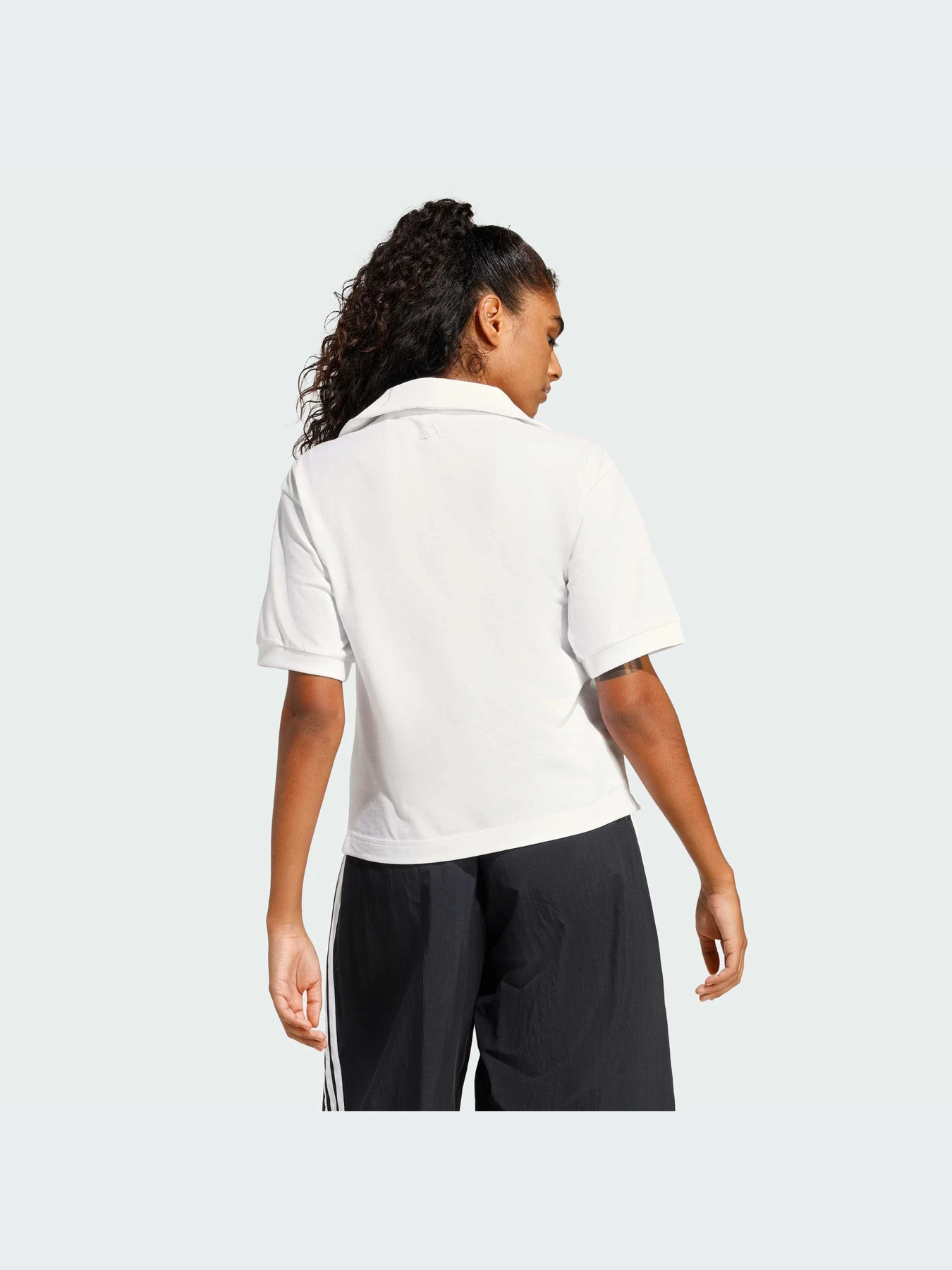 Футболки и поло Adidas Adidas Essentials модель JZ0191-KZ Футболки и поло Adidas Adidas Essentials модель JZ0191-KZ Фото