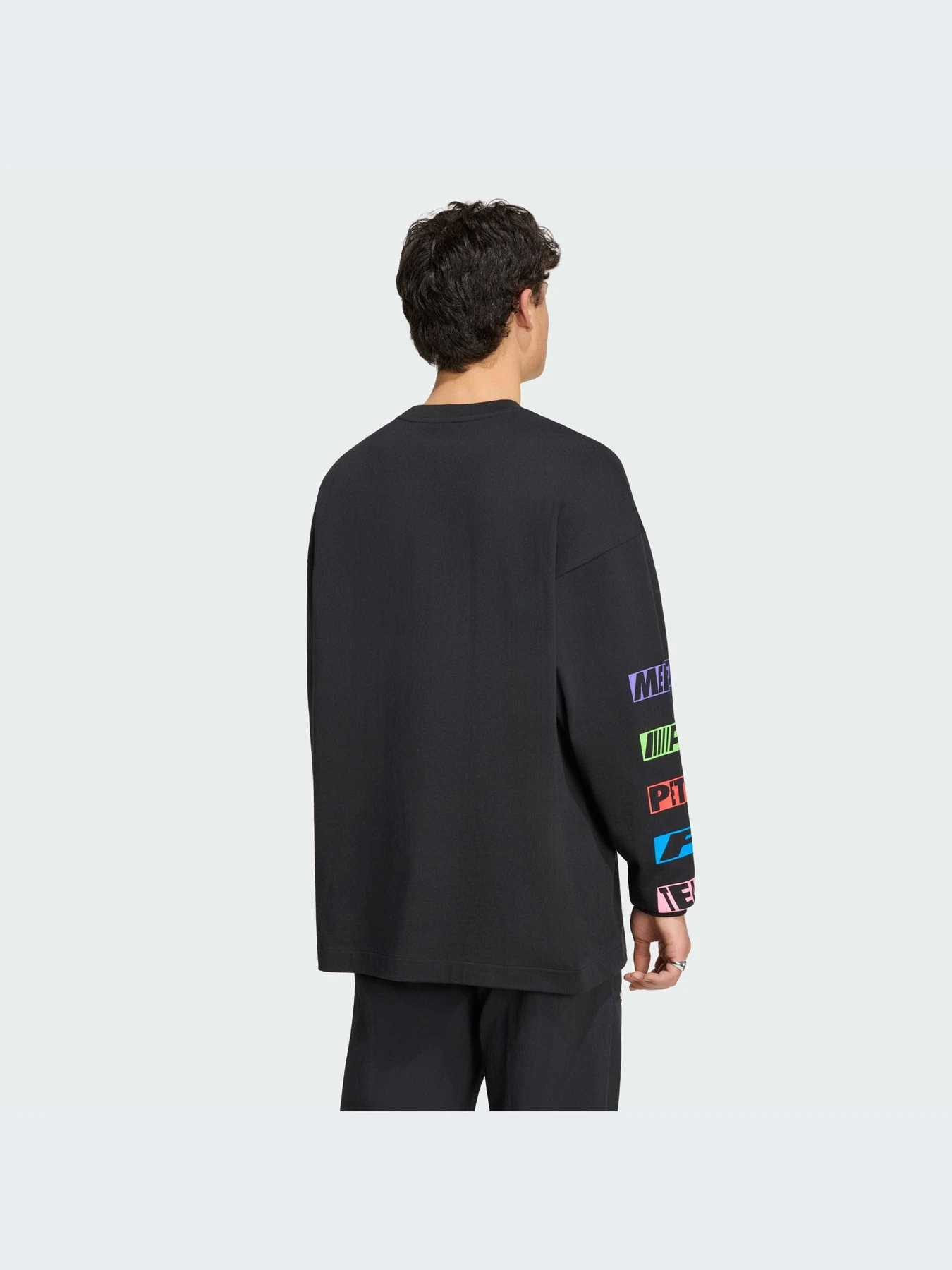Худи и свитшоты Adidas модель KR9698-KZ Худи и свитшоты Adidas модель KR9698-KZ Фото