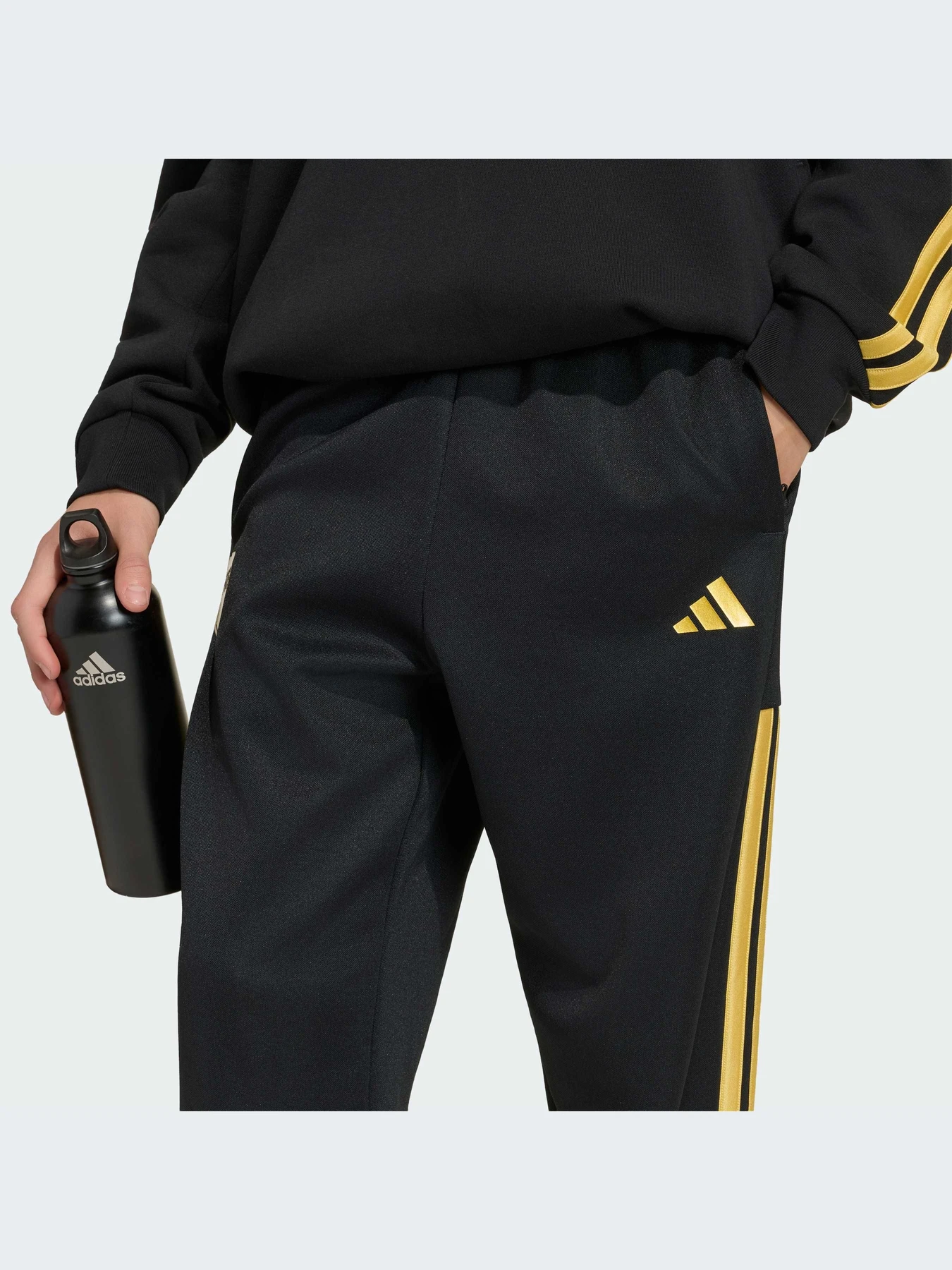 Брюки Adidas модель HZ0907-KZ Брюки Adidas модель HZ0907-KZ Фото