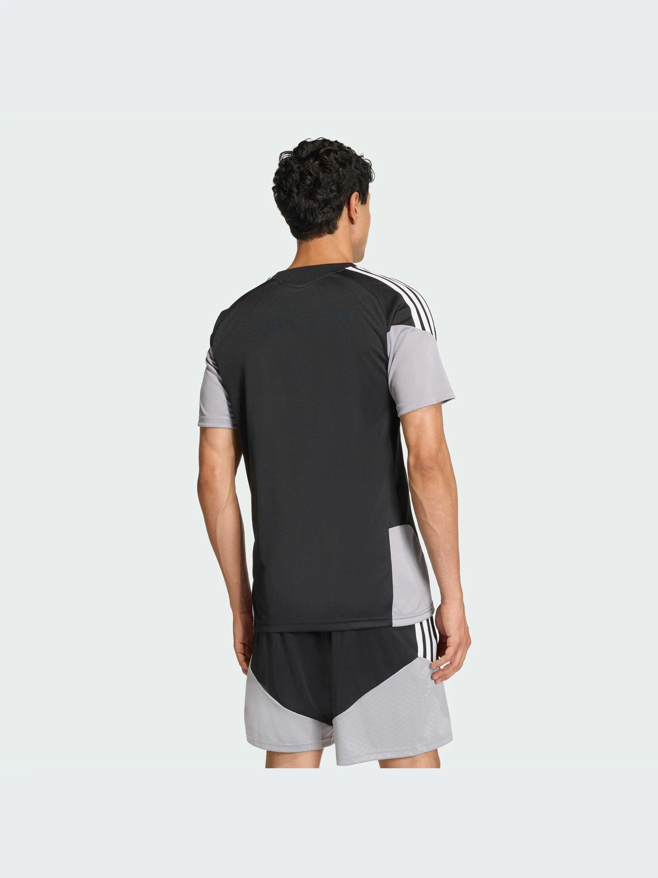 Футболки и поло Adidas Tiro модель JX4254-KZ Футболки и поло Adidas Tiro модель JX4254-KZ Фото