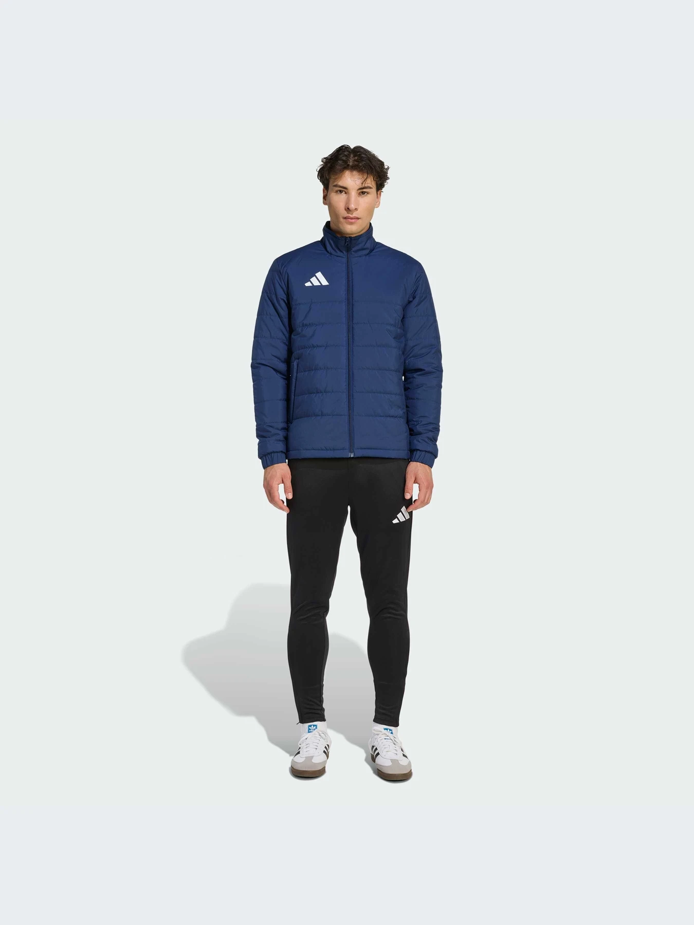 Куртки и дубленки Adidas модель JZ9142-KZ Куртки и дубленки Adidas модель JZ9142-KZ Фото