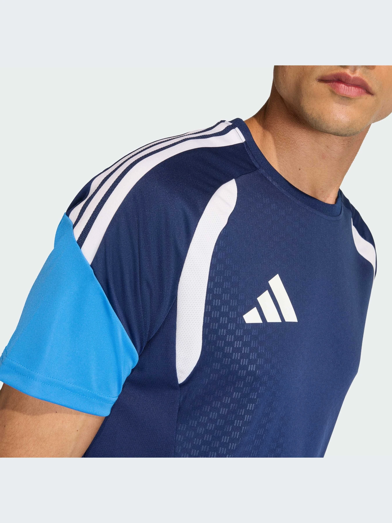 Футболки и поло Adidas Tiro модель JX4255-KZ Футболки и поло Adidas Tiro модель JX4255-KZ Фото