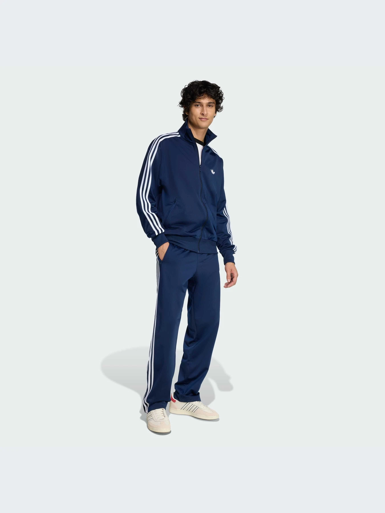 Худи и свитшоты Adidas Adicolor модель KD8313-KZ Худи и свитшоты Adidas Adicolor модель KD8313-KZ Фото