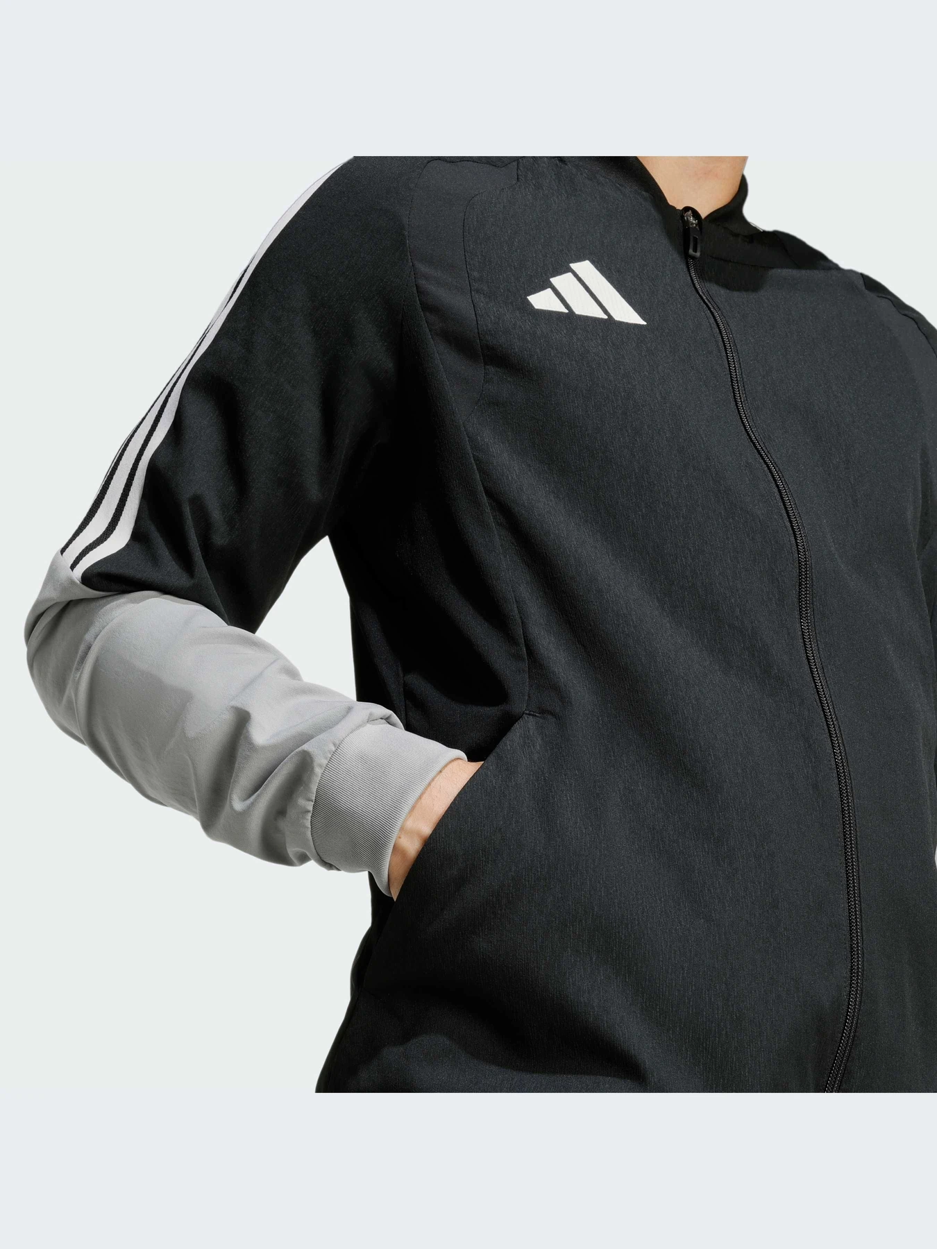 Куртки и дубленки Adidas Tiro модель JJ3030-KZ Куртки и дубленки Adidas Tiro модель JJ3030-KZ Фото