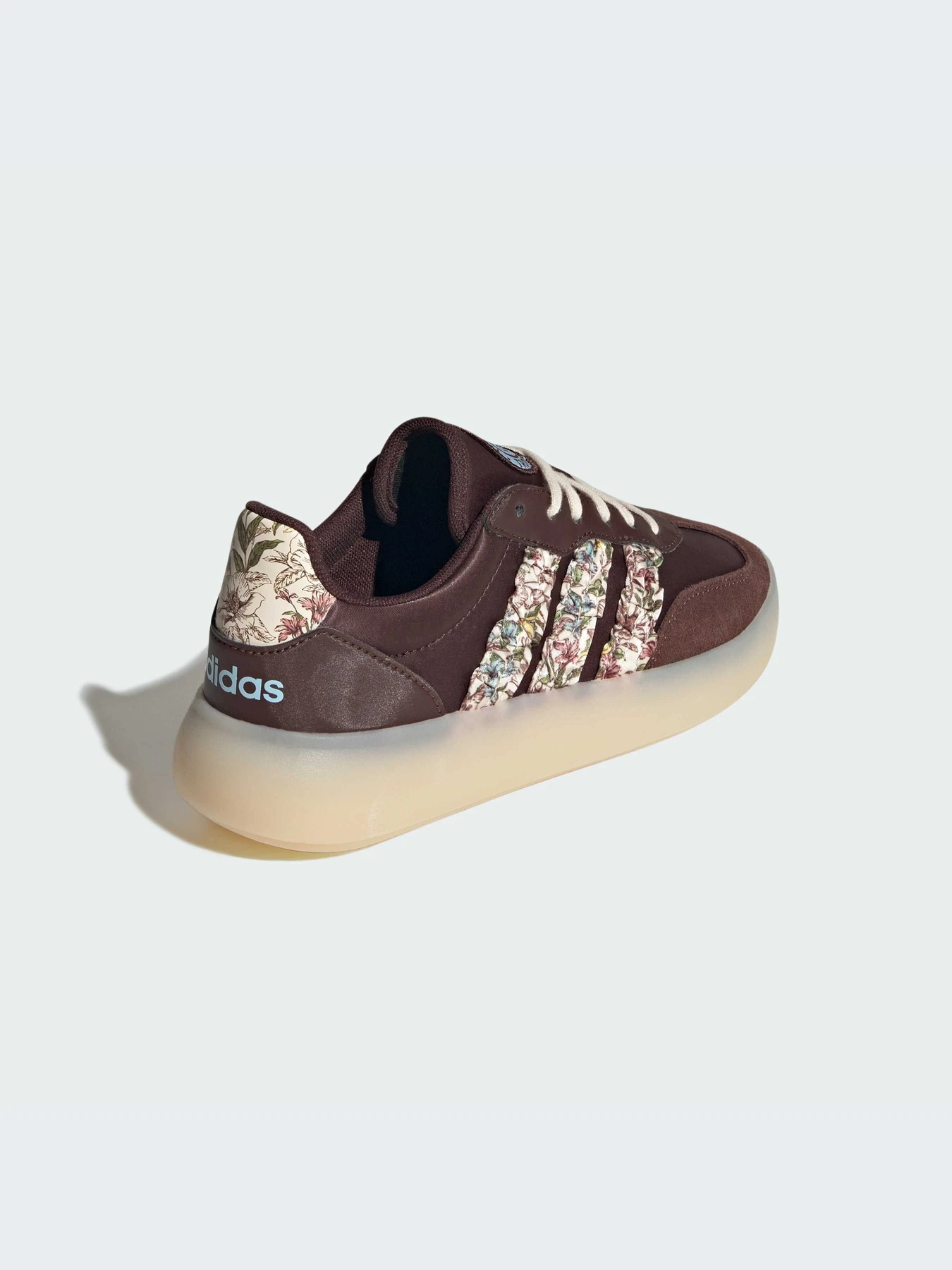 Кроссовки Adidas модель KI0134-KZ Кроссовки Adidas модель KI0134-KZ Фото