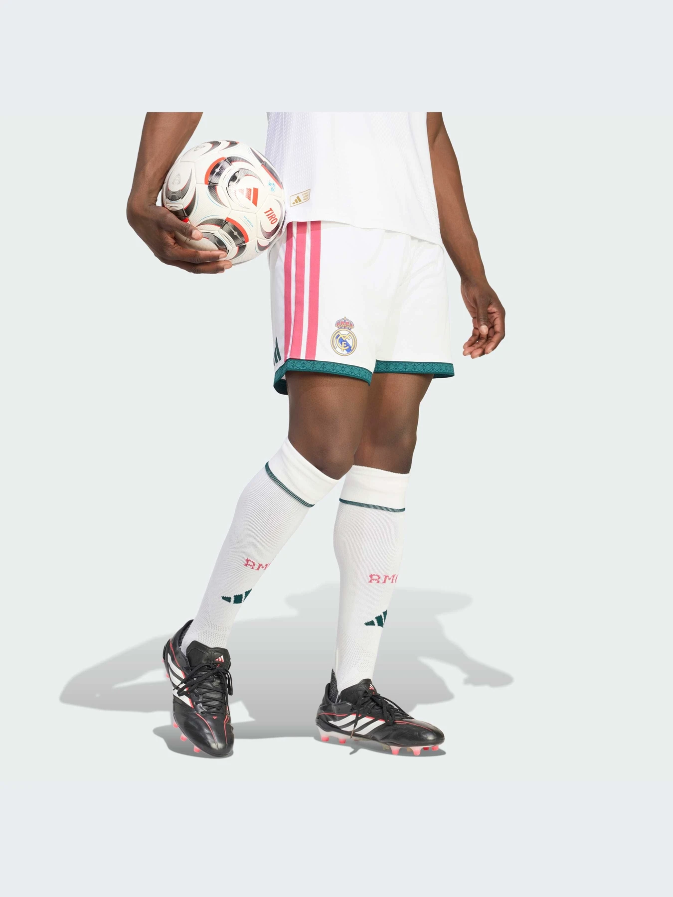 Шорты Adidas модель JZ7214-KZ Шорты Adidas модель JZ7214-KZ Фото