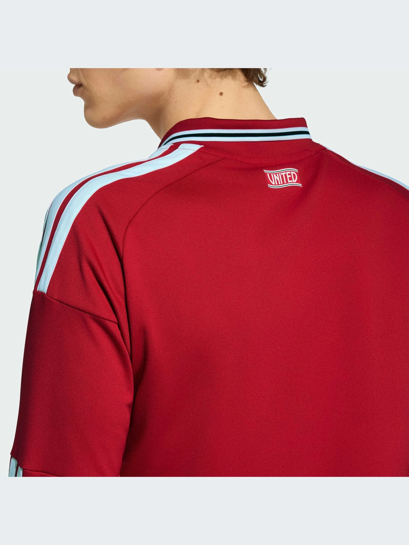 Худи и свитшоты Adidas модель KC4773-KZ Худи и свитшоты Adidas модель KC4773-KZ Фото