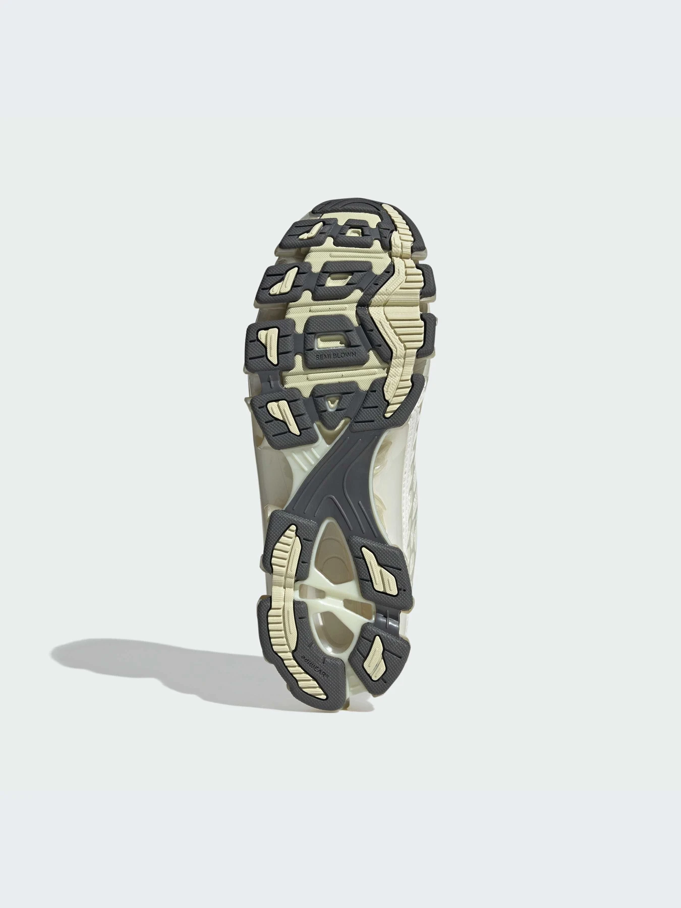 Кроссовки Adidas модель KI4740-KZ Кроссовки Adidas модель KI4740-KZ Фото