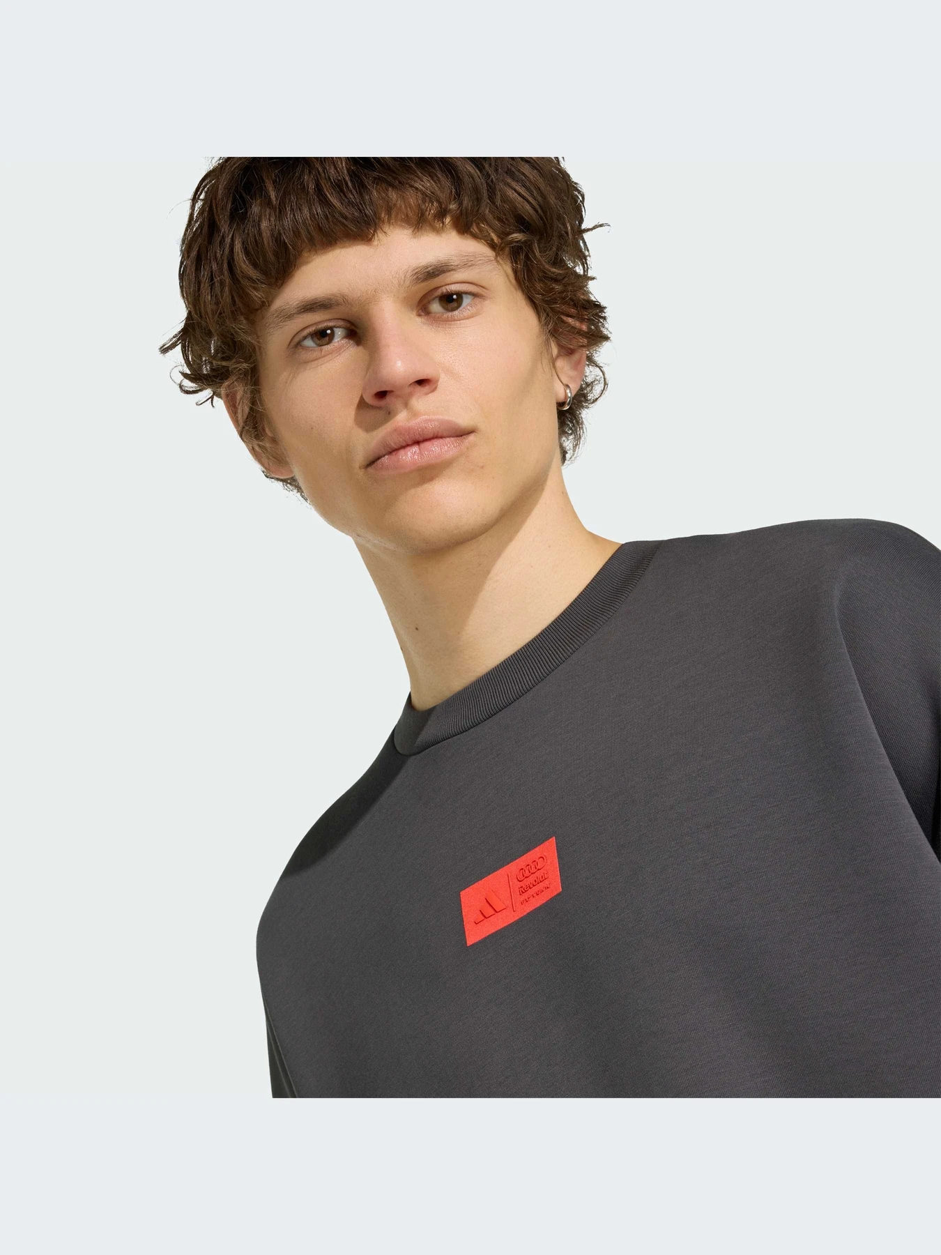 Худи и свитшоты Adidas модель KS7553-KZ Худи и свитшоты Adidas модель KS7553-KZ Фото