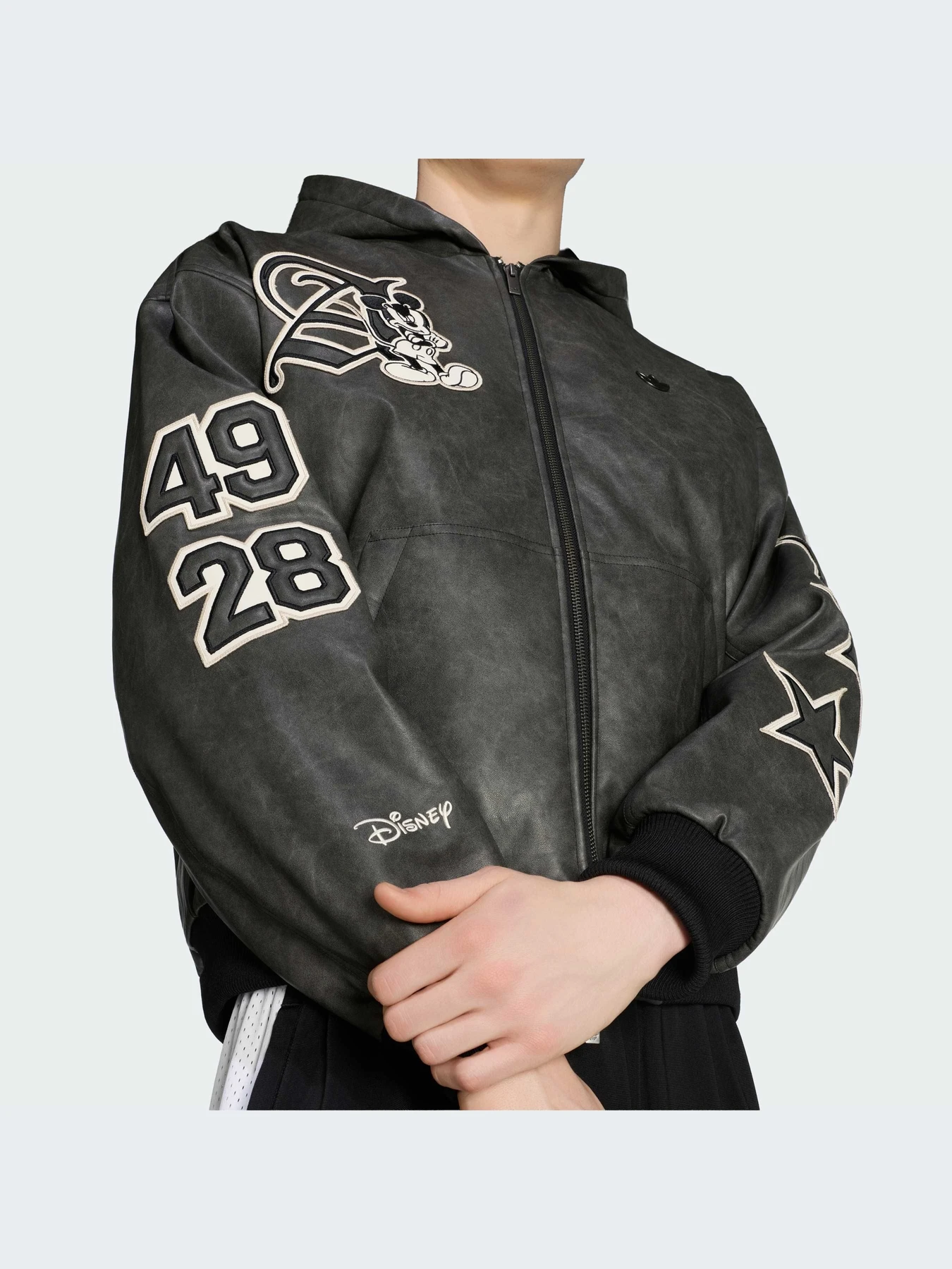 Куртки и дубленки Adidas Graphics модель IA4410-KZ Куртки и дубленки Adidas Graphics модель IA4410-KZ Фото