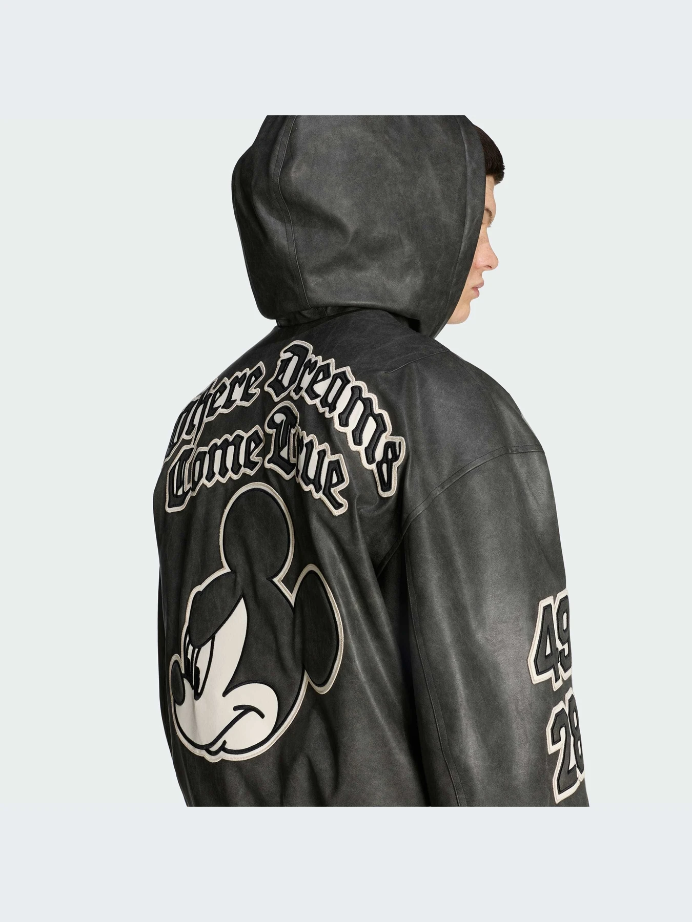 Куртки и дубленки Adidas Graphics модель IA4410-KZ Куртки и дубленки Adidas Graphics модель IA4410-KZ Фото