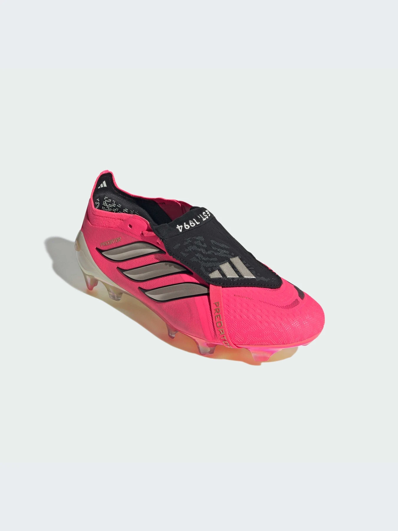 Кроссовки Adidas Predator модель JP6237-KZ Кроссовки Adidas Predator модель JP6237-KZ Фото