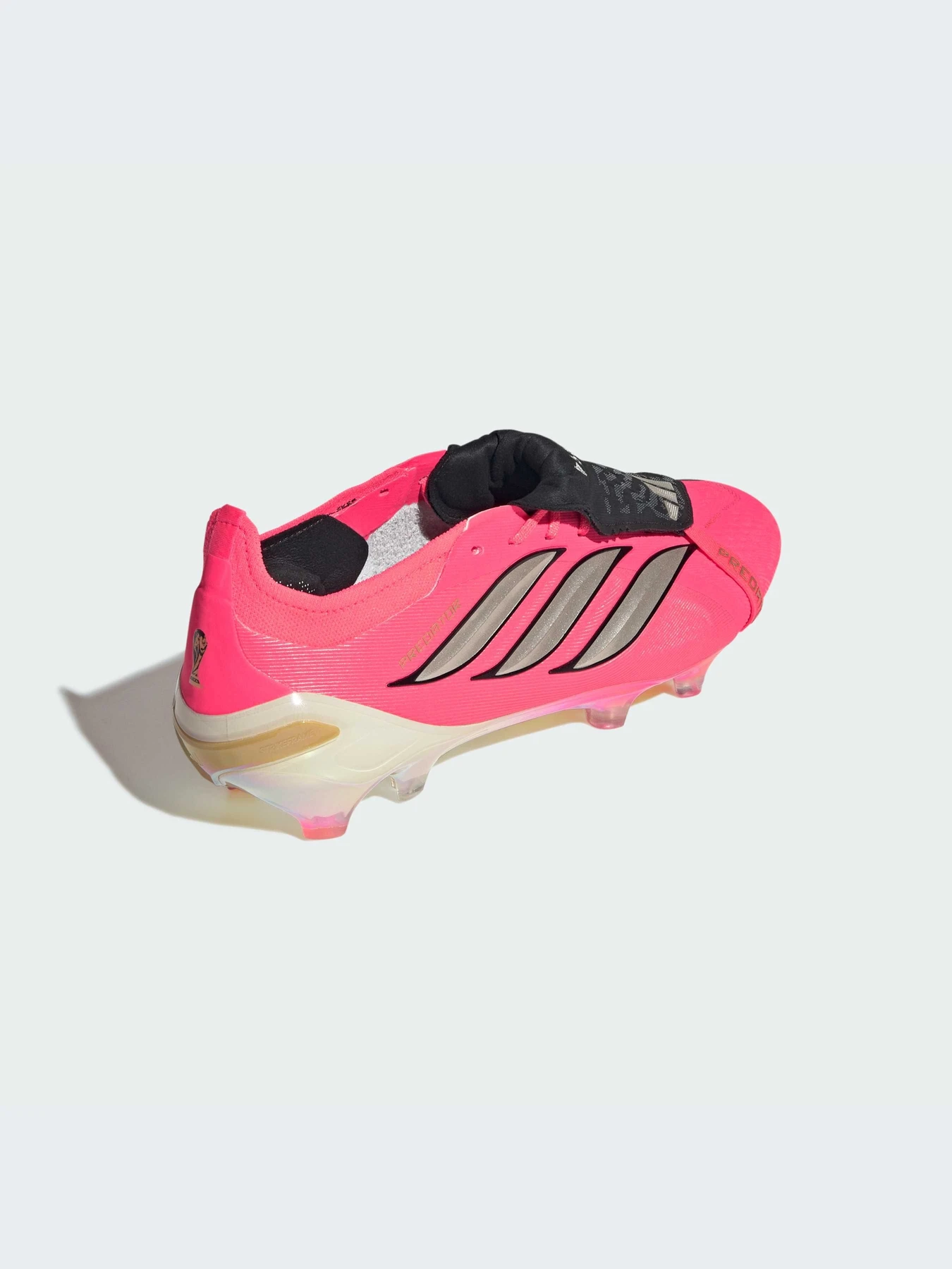 Кроссовки Adidas Predator модель JP6237-KZ Кроссовки Adidas Predator модель JP6237-KZ Фото