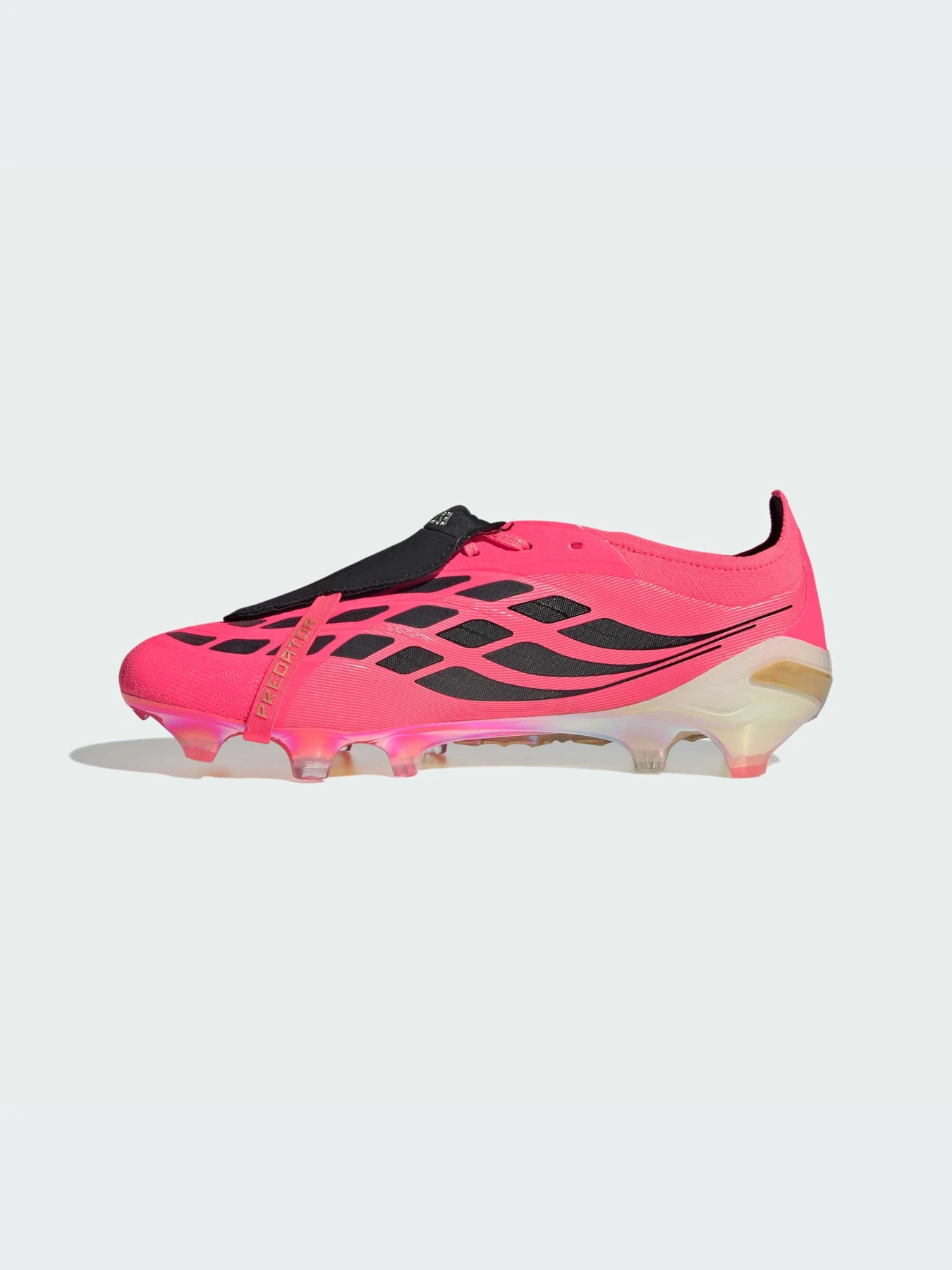 Кроссовки Adidas Predator модель JP6237-KZ Кроссовки Adidas Predator модель JP6237-KZ Фото