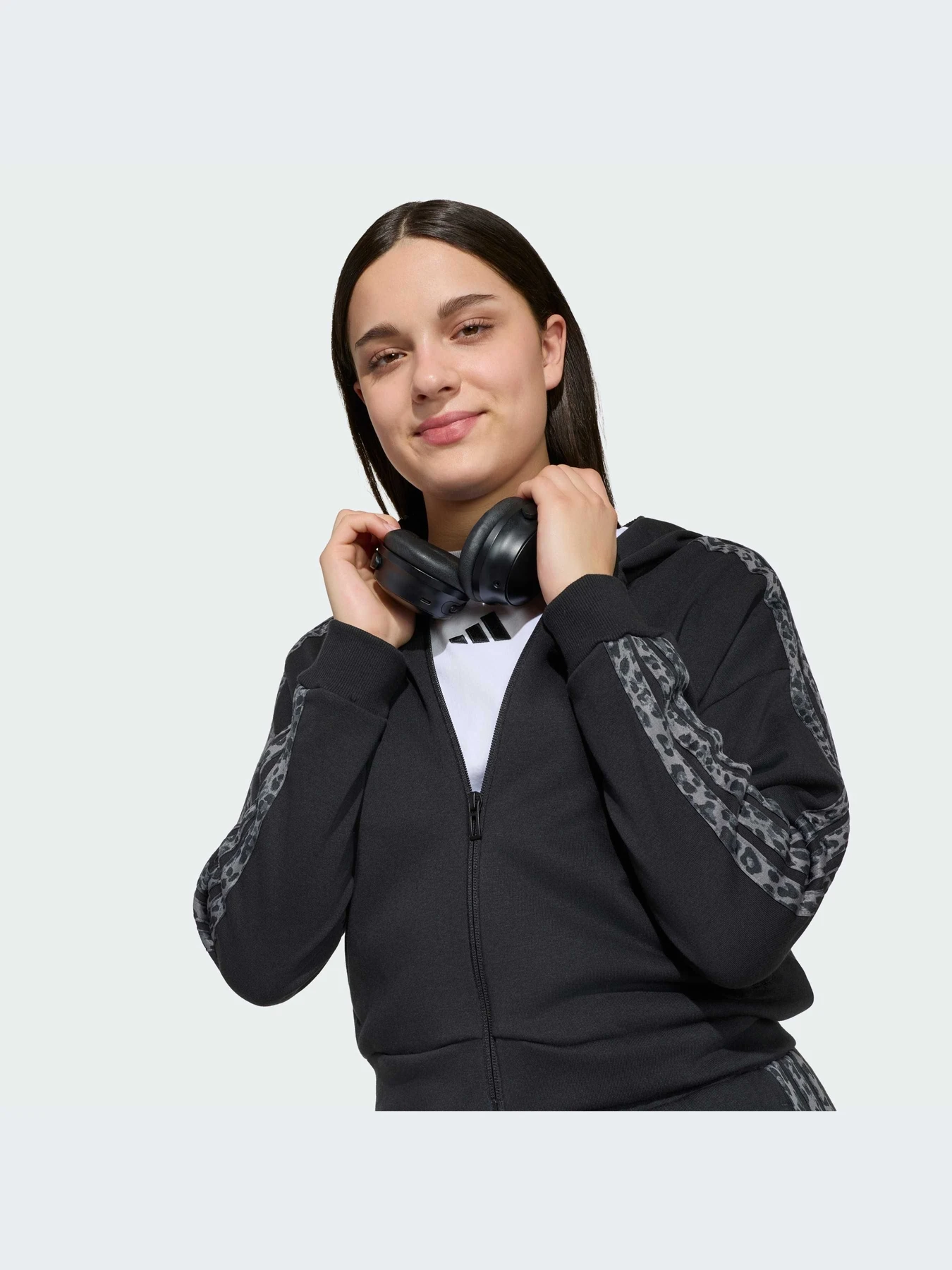 Худи и свитшоты Adidas модель KC7203-KZ Фото