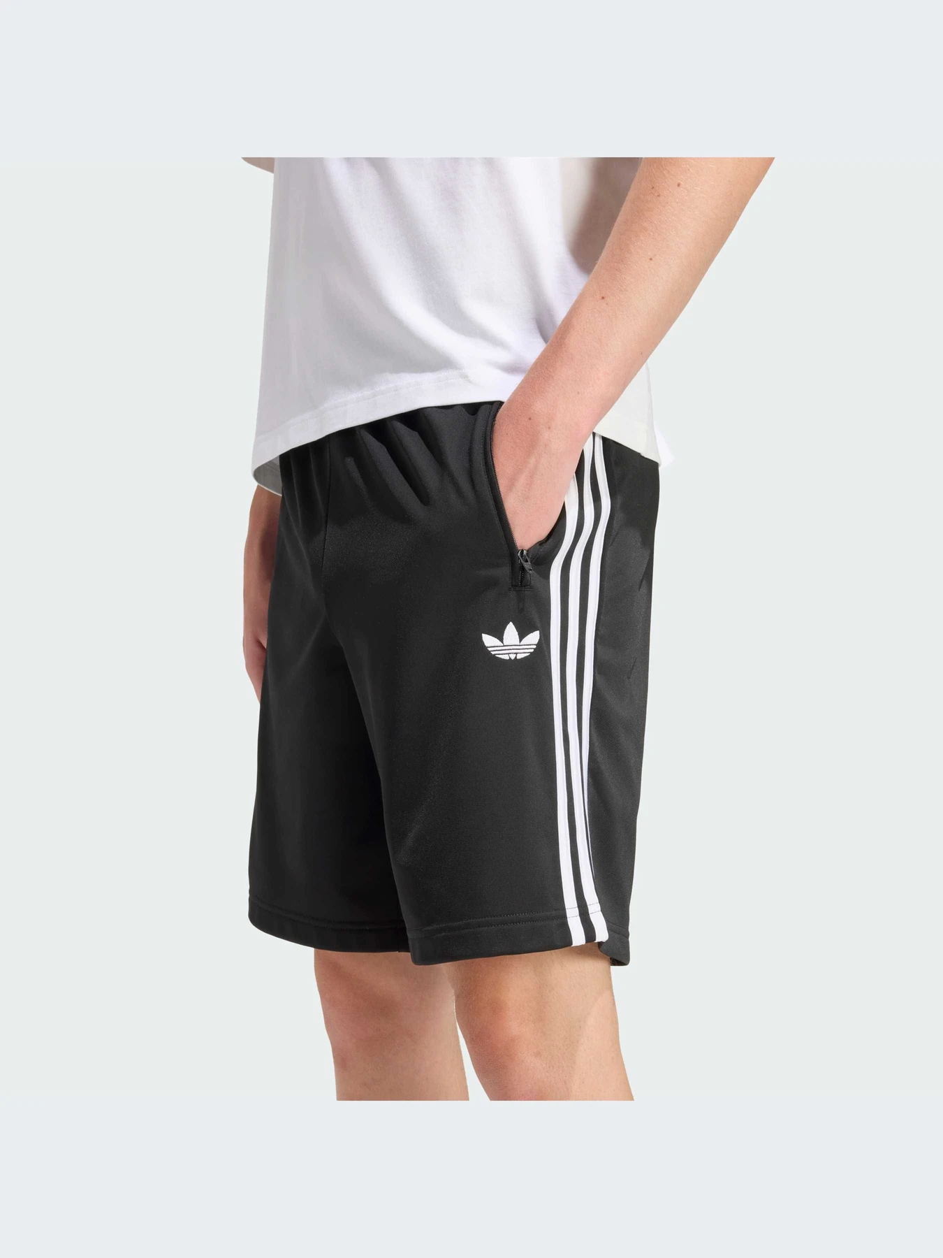 Шорты Adidas модель KE1379-KZ Фото