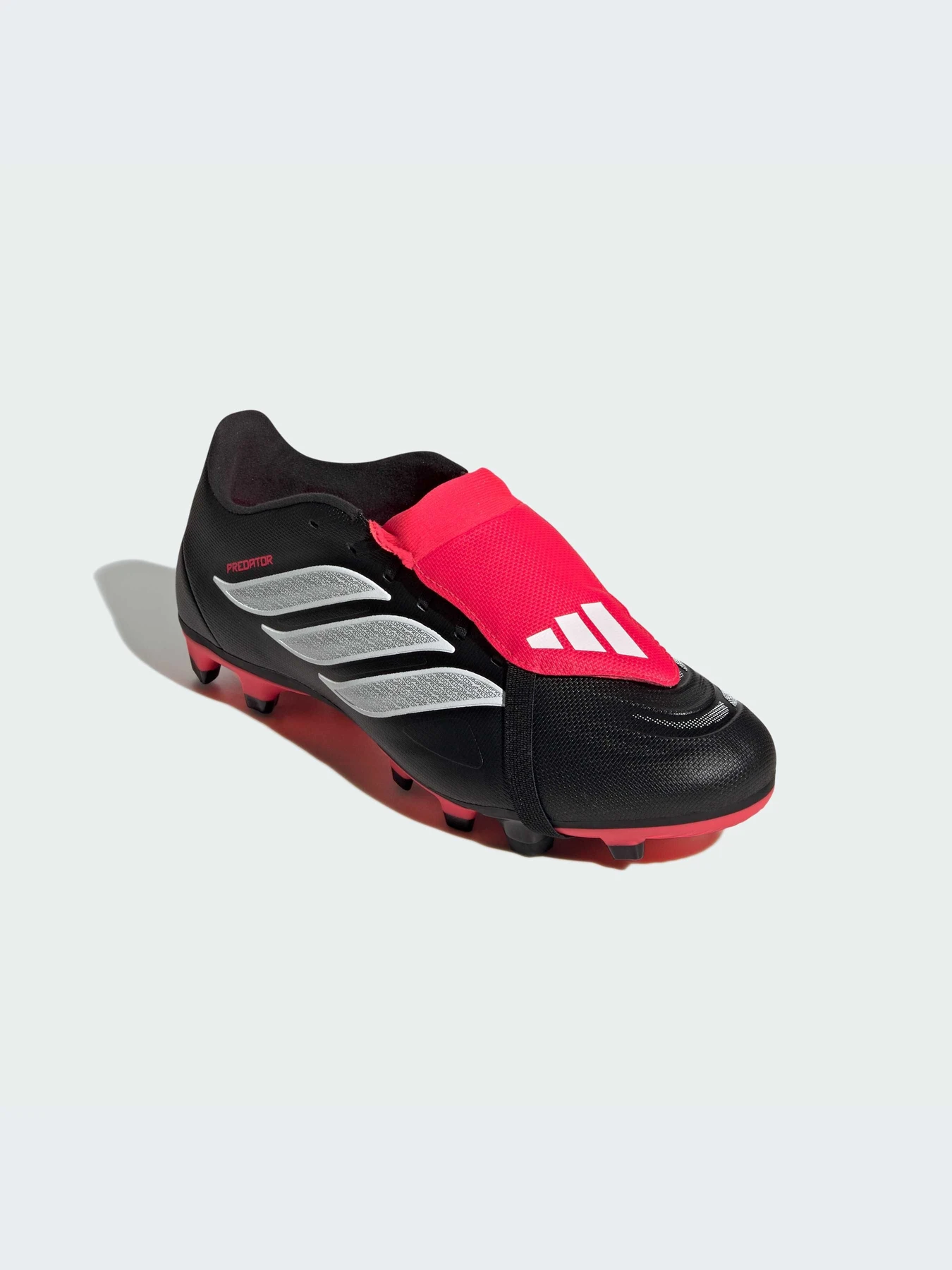Кроссовки Adidas Predator модель JR3330-KZ Фото