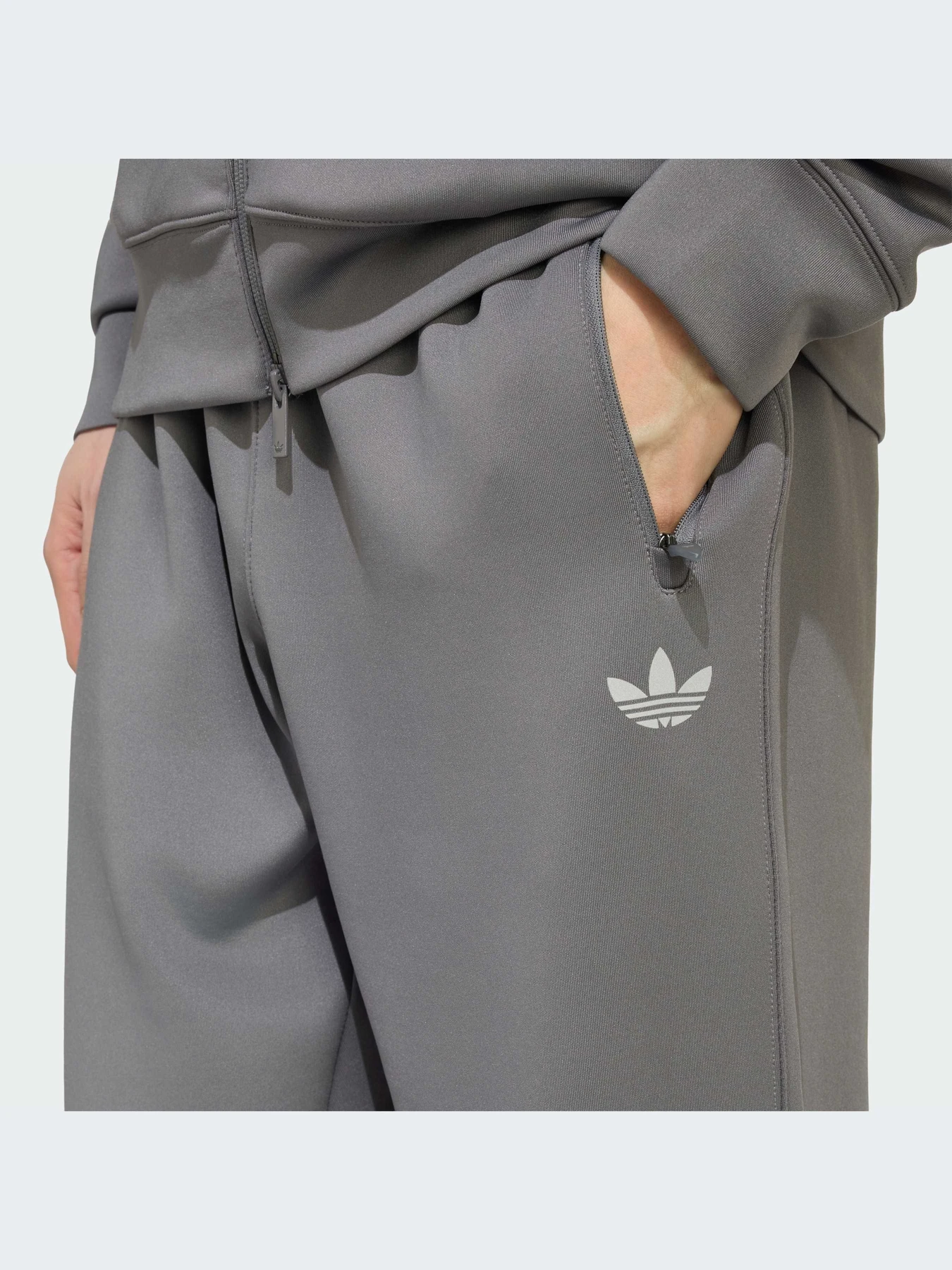 Брюки Adidas Adidas Essentials модель KX9081-KZ Брюки Adidas Adidas Essentials модель KX9081-KZ Фото