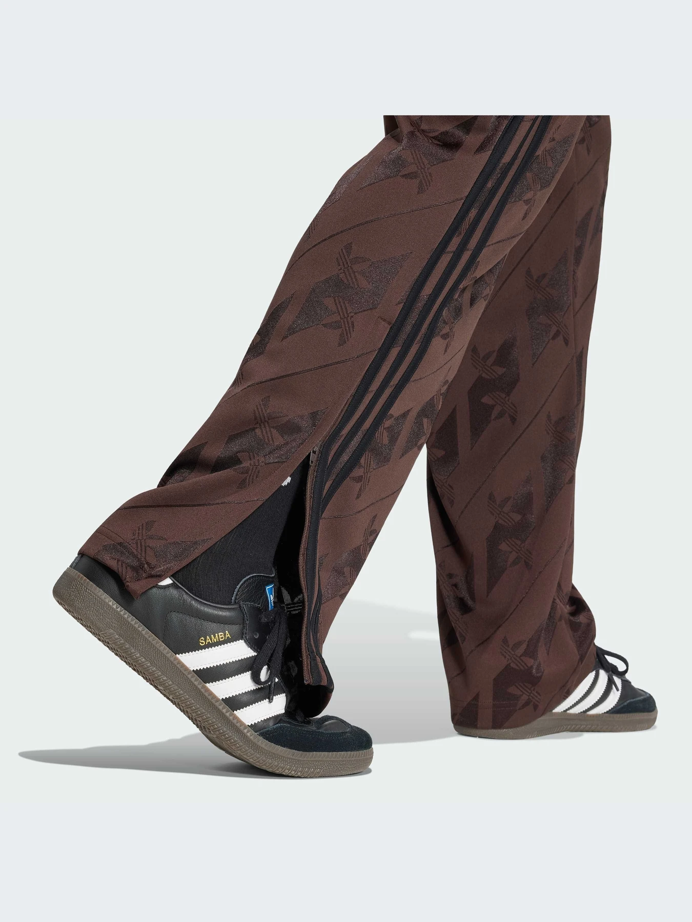 Брюки Adidas модель IA4540-KZ Брюки Adidas модель IA4540-KZ Фото