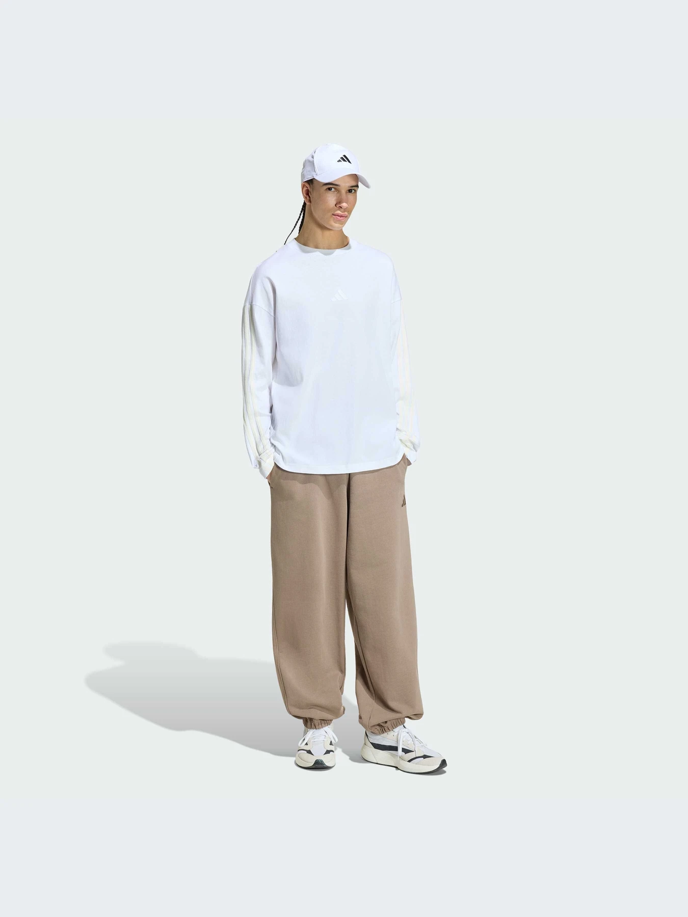 Худи и свитшоты Adidas модель HY7960-KZ Фото